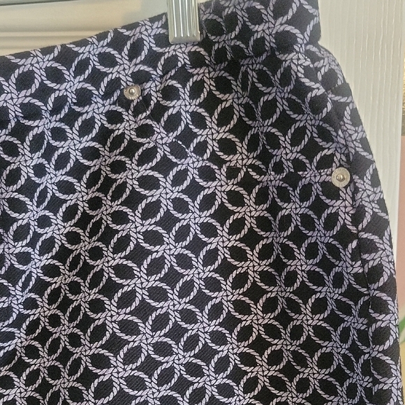 Michael Kors SzXL Blk lavender pattern pull on slacks faux frnt real back pocket - Picture 3 of 5